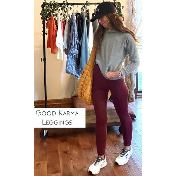 ✨Tee's Closet Picks✨ - Picture 2 of 4